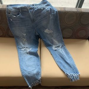 Judy Blue plus jeans distressed